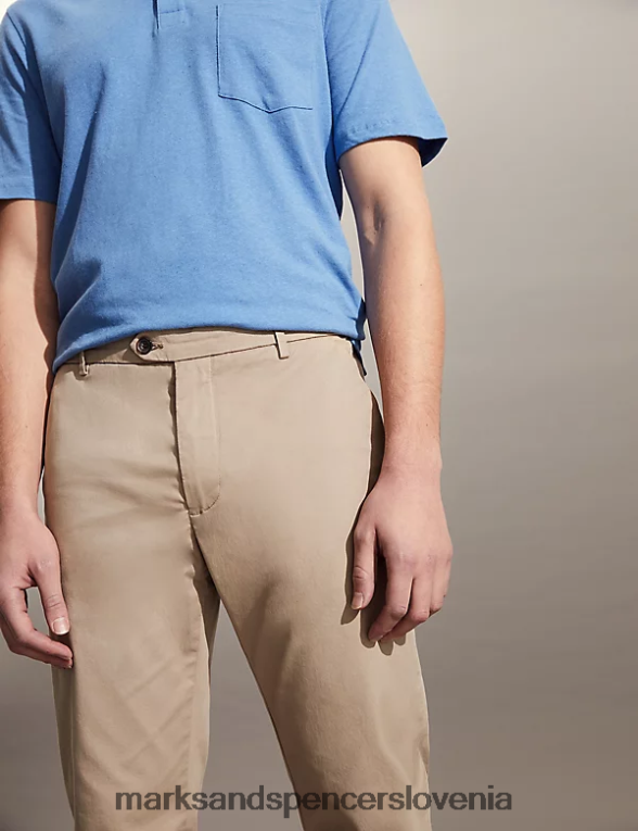 ozki raztegljivi chinos hlače srednje bež Marks & Spencer oblačila moški 6T8F6X7240
