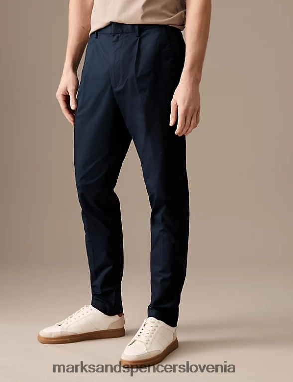 raztegljivi chinos hlače s koničastim krojem in naborki mornarica Marks & Spencer oblačila moški 6T8F6X5169