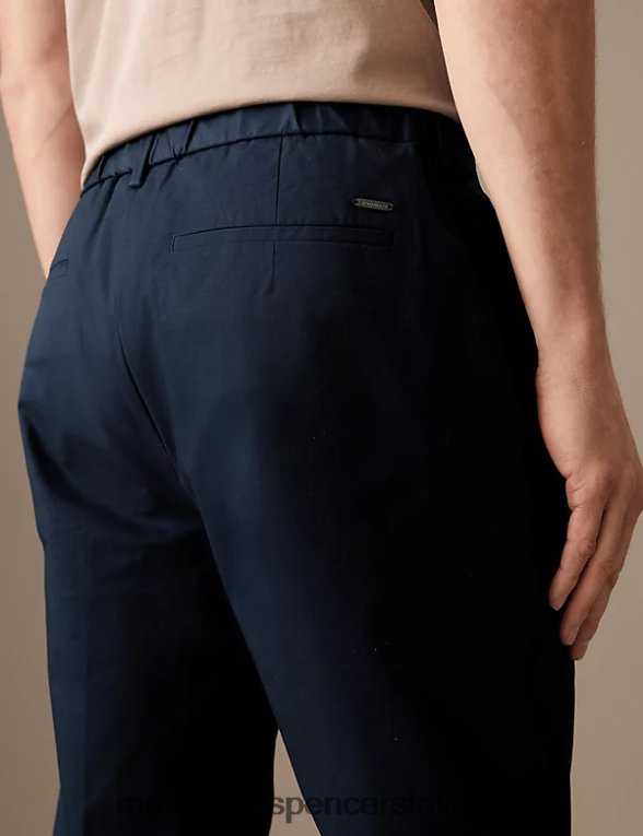 raztegljivi chinos hlače s koničastim krojem in naborki mornarica Marks & Spencer oblačila moški 6T8F6X5169