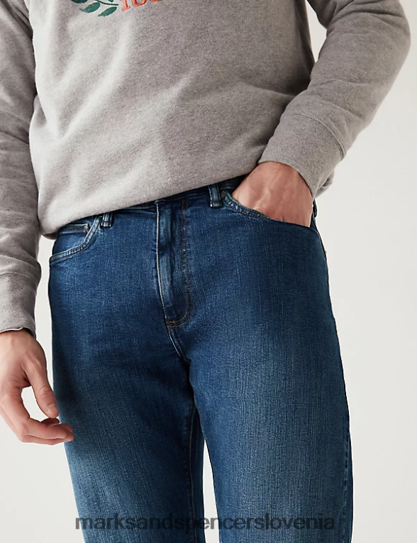 slim fit raztegljive kavbojke srednje modra Marks & Spencer oblačila moški 6T8F6X5460