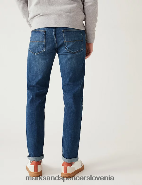 slim fit raztegljive kavbojke srednje modra Marks & Spencer oblačila moški 6T8F6X5460