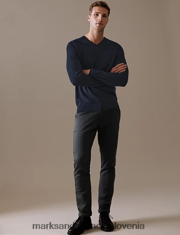 pulover z v-izrezom iz čiste ekstra fine merino volne mornarica Marks & Spencer oblačila moški 6T8F6X5573