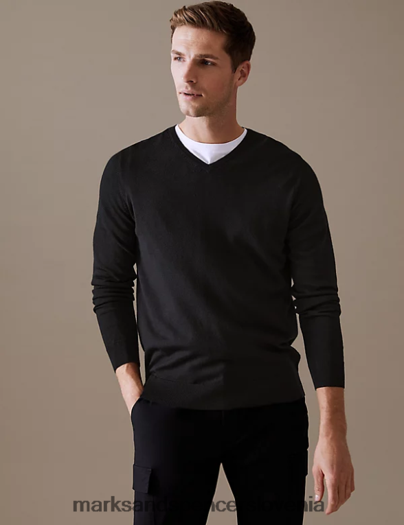 pulover z v-izrezom iz čiste ekstra fine merino volne Črna Marks & Spencer oblačila moški 6T8F6X5179