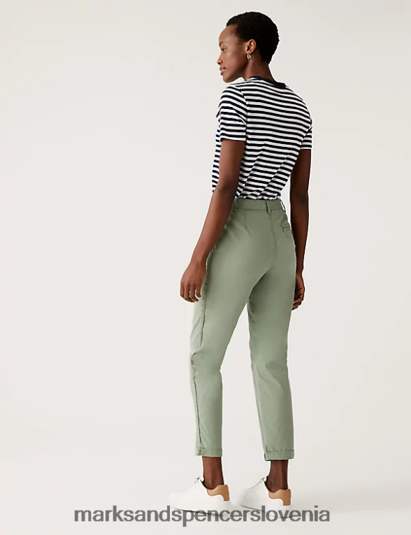 Ozki chinos hlače iz bombaža, barvane s čajem oniks Marks & Spencer oblačila ženske 6T8F6X2582